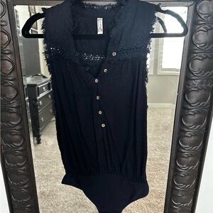 Black Sleeveless Button-Up Top